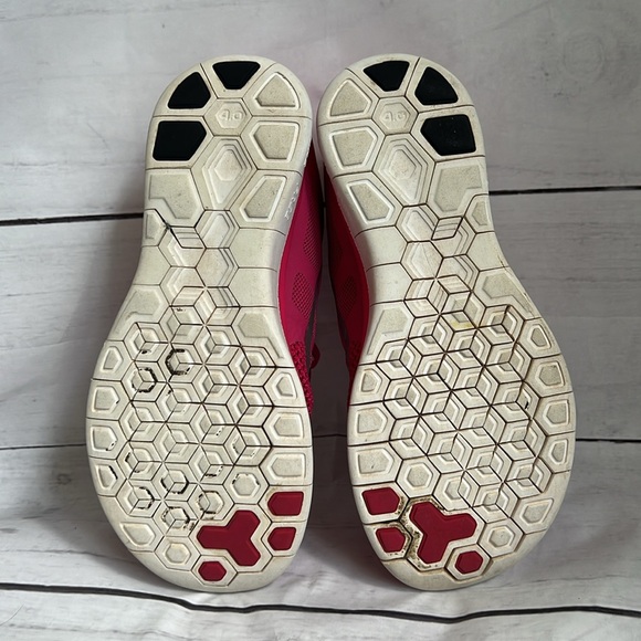 Women’s Nike Classic Free RN Training Running Shoes Size 7.5  Pink/Silve… - Picture 4 of 11